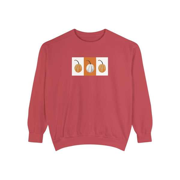 Cozy Autumn Pumpkin Sweatshirt, Unisex Fall Apparel, Perfect for Thanksgiving, Halloween Sweatshirt, Casual Pumpkin Design