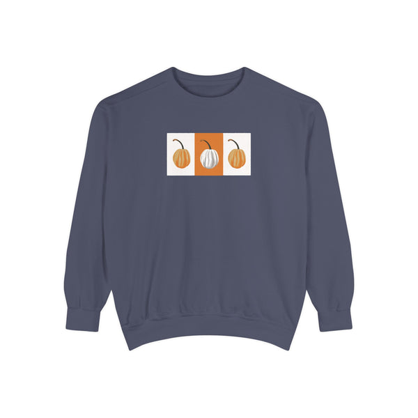Copy of Cozy Autumn Pumpkin Sweatshirt, Unisex Fall Apparel, Perfect for Thanksgiving, Halloween Sweatshirt, Casual Pumpkin Design